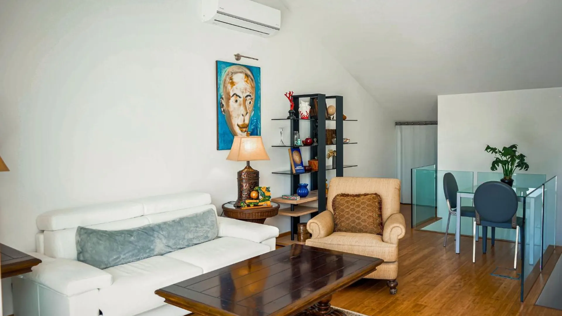 Apartment Cupecoy Beach Club Condo Lowlands