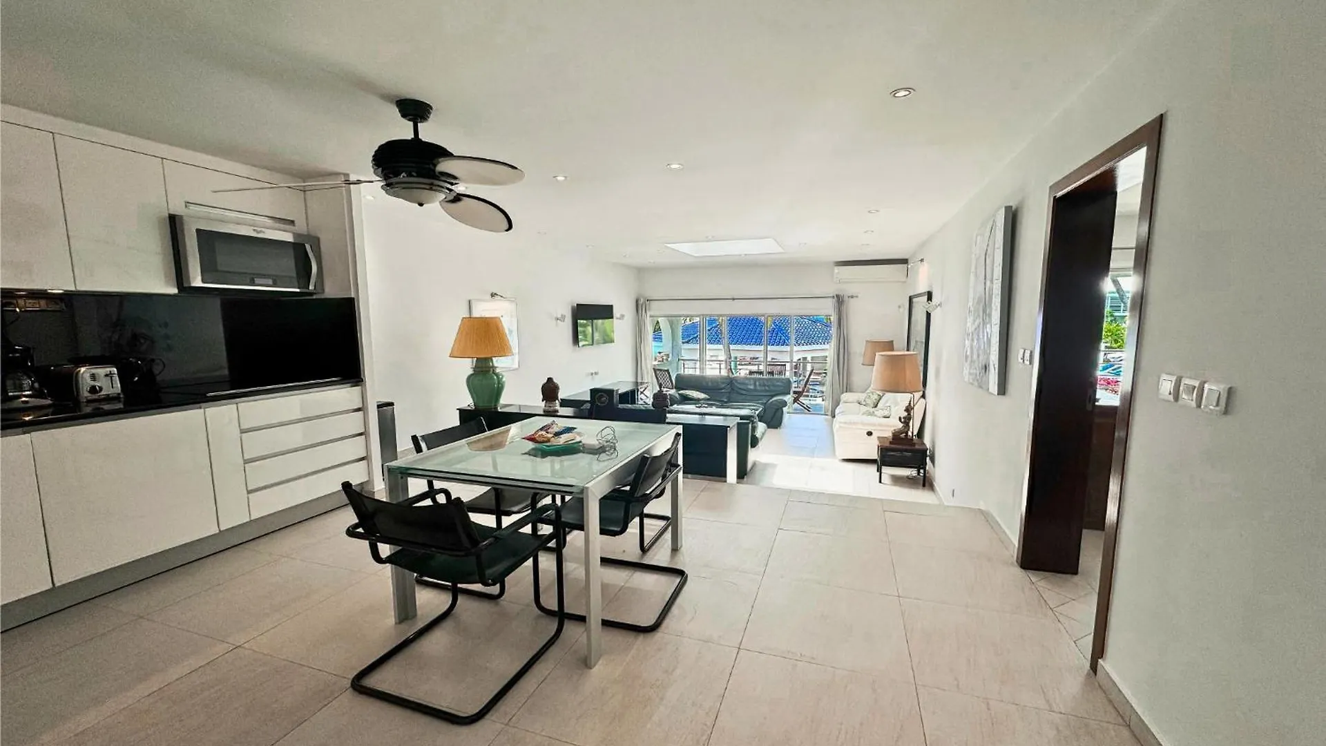 Cupecoy Beach Club Condo Lowlands