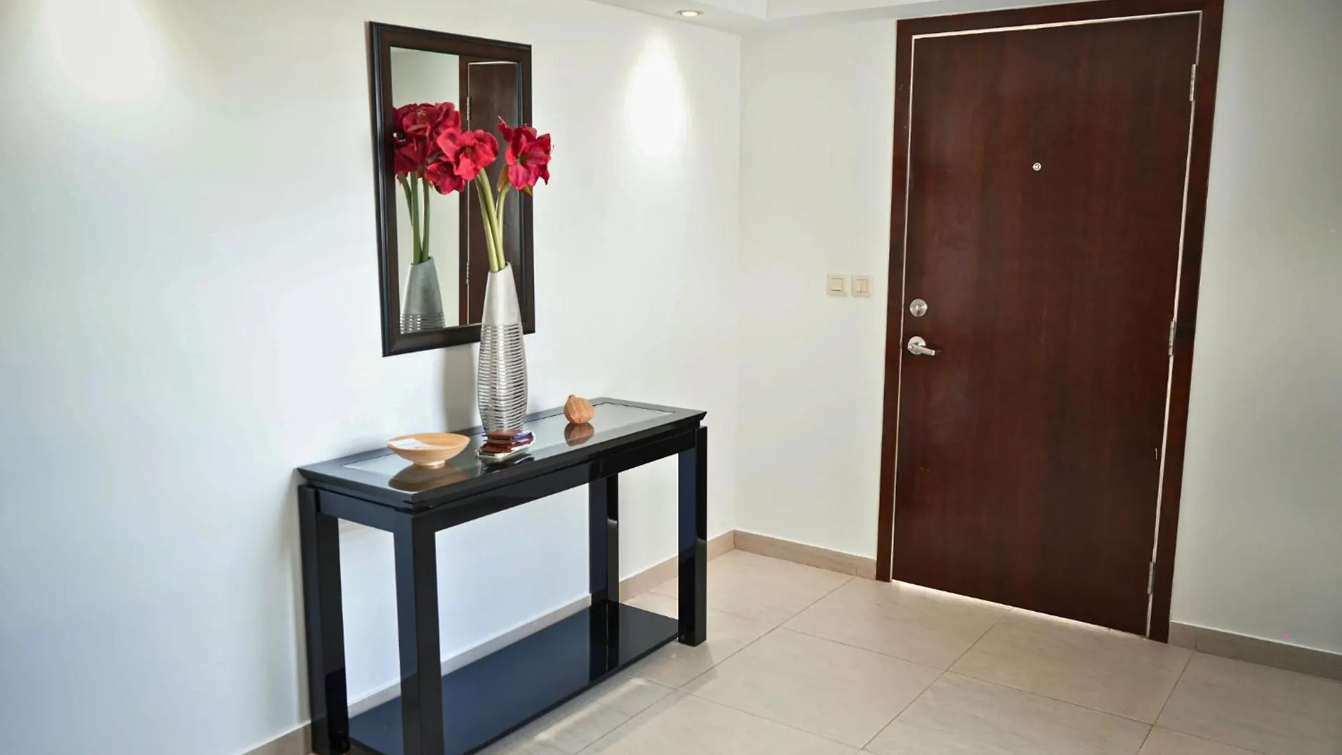 Apartment Cupecoy Beach Club Condo Lowlands